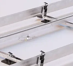 Connect verankeringsprofiel gemonteerd op dakanker in Connect-montagesysteem